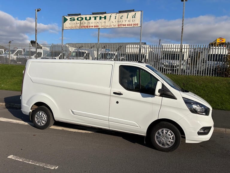Ford Transit Custom L2 300 LEADER 130PS AIR CON REAR CAMERA 2023 @ £13450 + VAT 