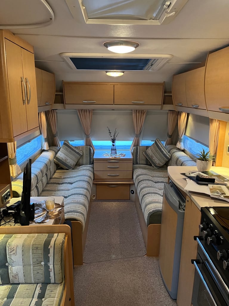 Abby caravan 2007 twin axle 6 birth 