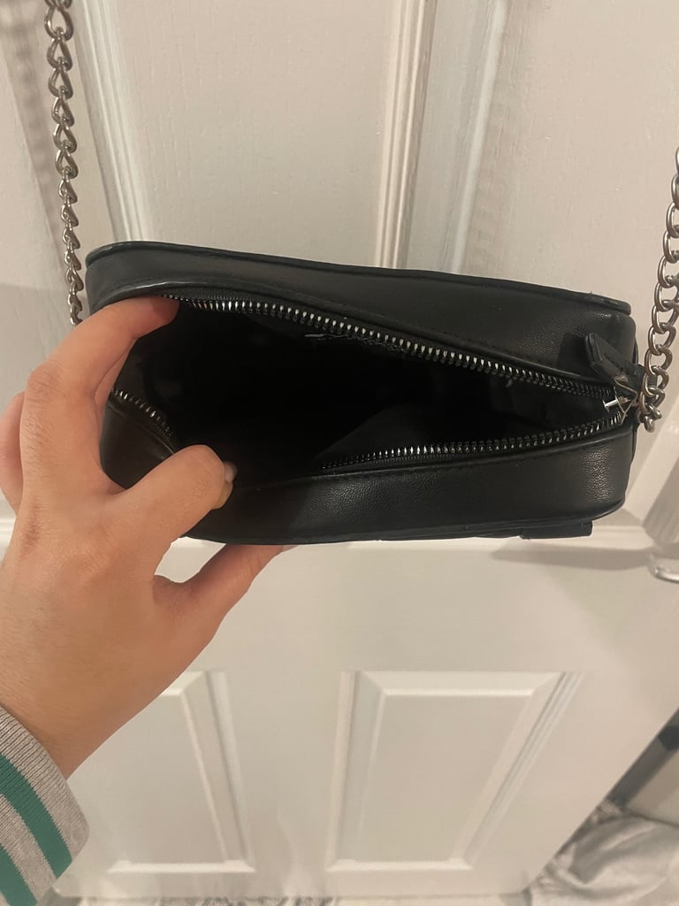 Black shoulder bag 