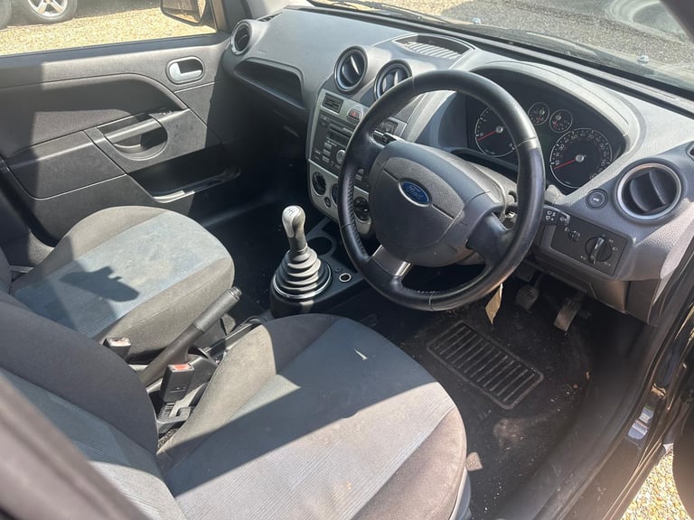 2007 Ford Fiesta Zetec 1.4 tdci - Image 10