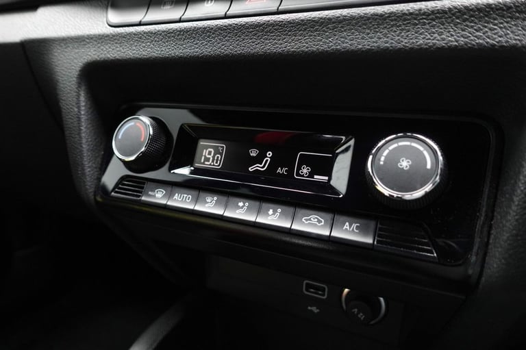 2021 Skoda Fabia 1.0 TSI Monte Carlo Hatchback 5dr Petrol DSG Euro 6 (s/s) (95 ps) Hatchback Petr...