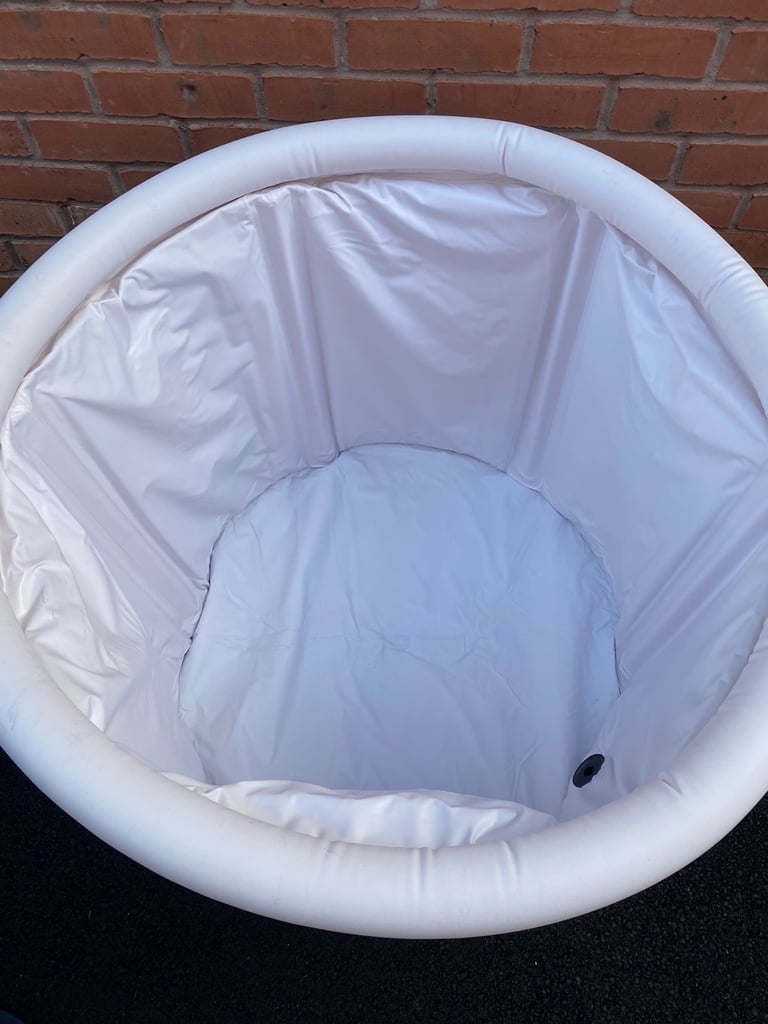LUMI Recovery Ice Bath