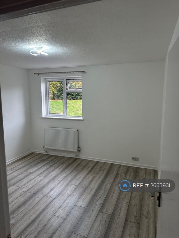 3 bedroom house in Venice Court, Andover, SP10 (3 bed) (#2663931)