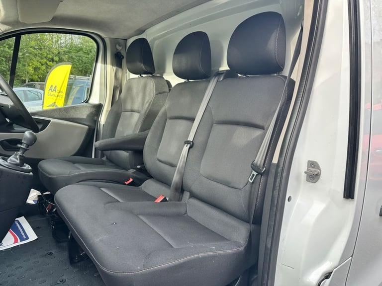 2018 Renault Trafic SL27 dCi 120 Business Van PANEL VAN DIESEL Manual