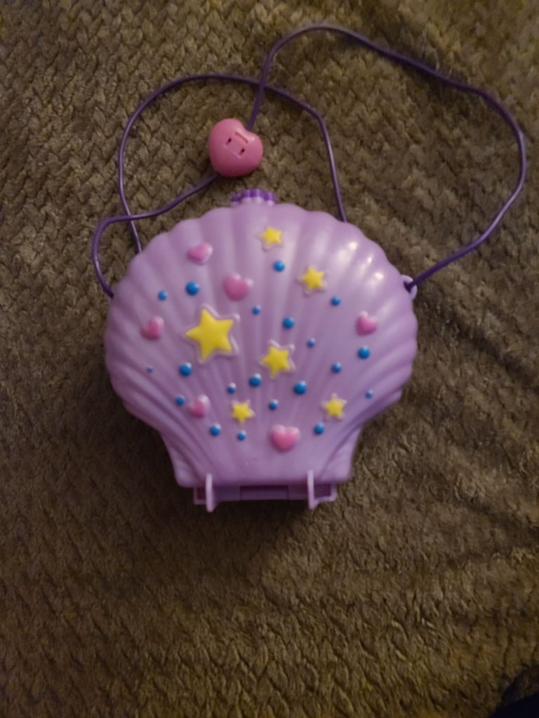 image for Large seashell polly pocket