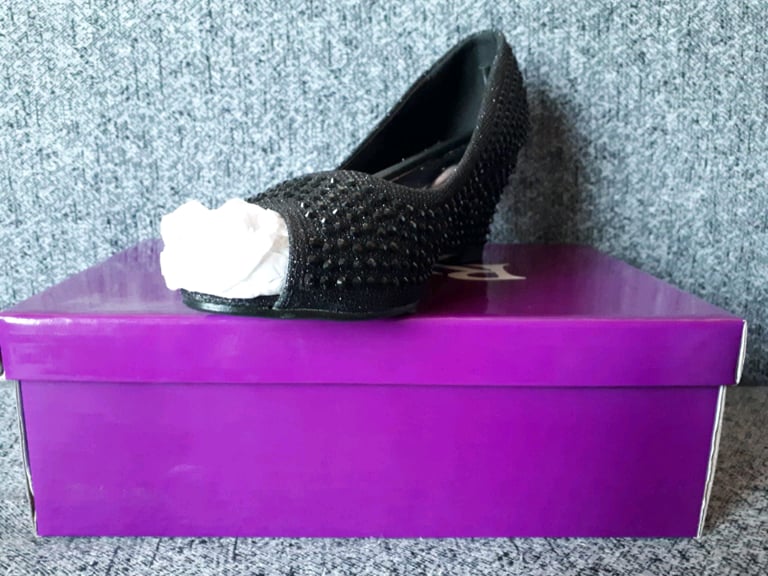 Black Diamond Heels size 5