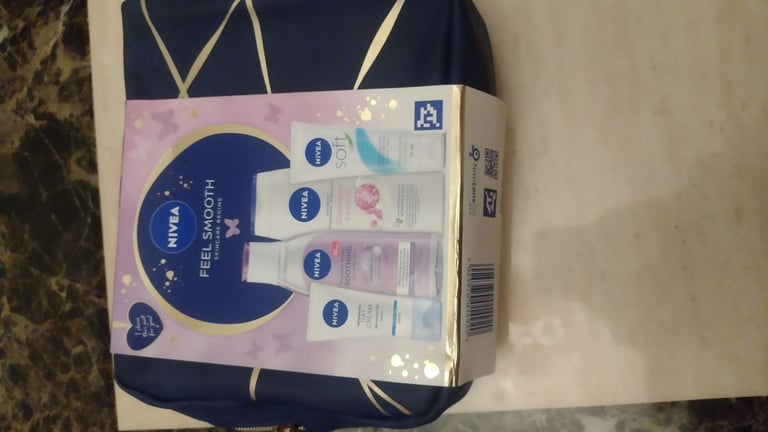 Nivea fears go just bath set and babylos heartening gift set new