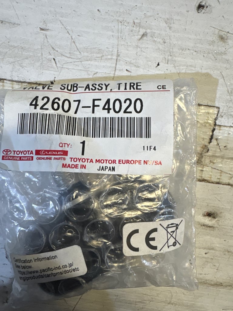 Toyota tyre pressure sensor 