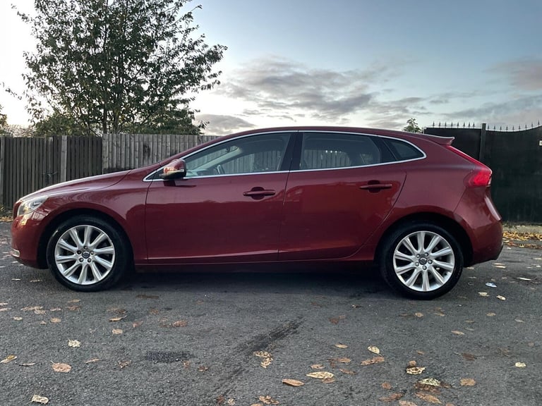 2015 Volvo V40 D4 [190] SE Lux Nav 5dr HATCHBACK DIESEL Manual
