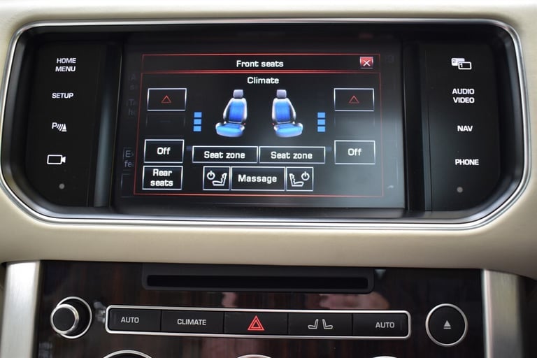 2014 Land Rover Range Rover V8 AUTOBIOGRAPHY+11 Services carried out! Estate Petrol Automatic