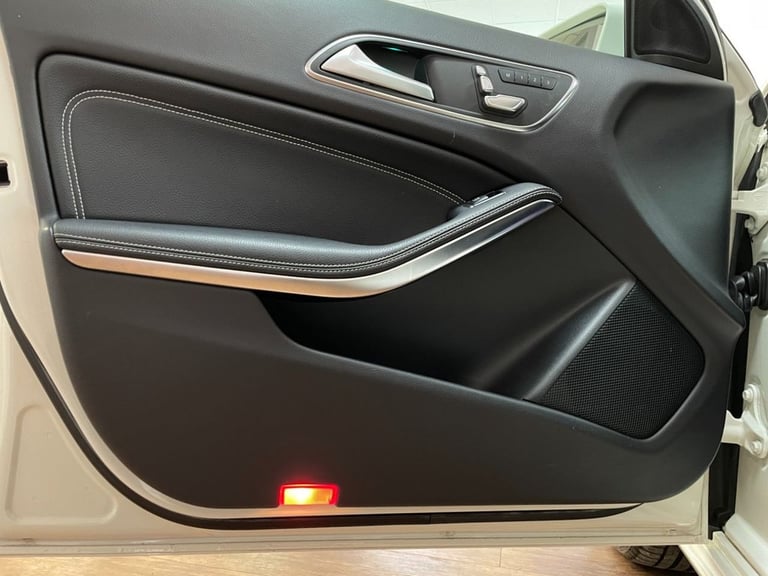 2017 Mercedes-Benz A-Class 2.1 A200d Sport (Premium Plus) Hatchback 5dr Diesel 7G-DCT Euro 6 (s/s...