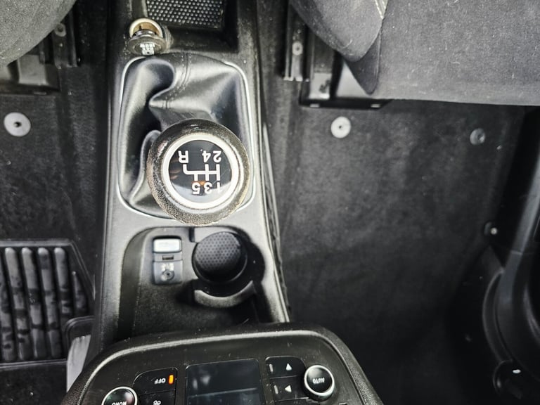 2014 Fiat Punto 1.2 GBT 3dr HATCHBACK Petrol Manual