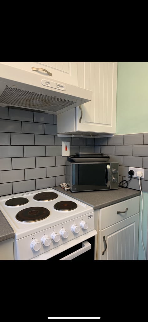 Large bedroom to let in newly refurbished house.