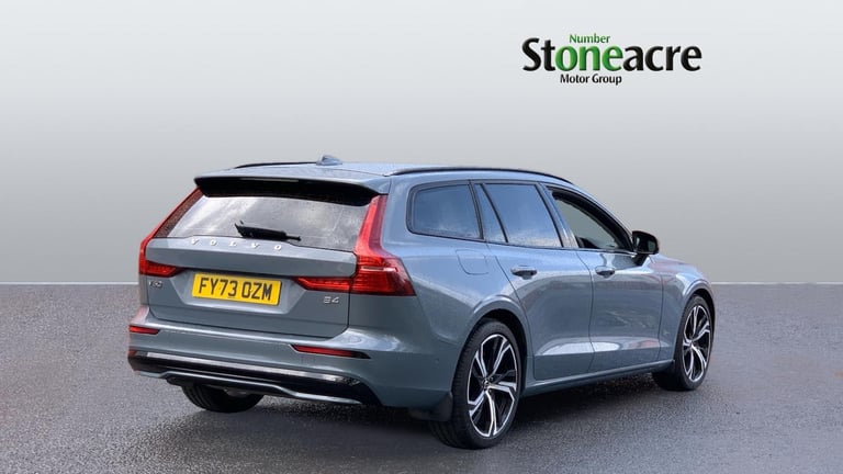 2023 Volvo V60 2.0 B4 MHEV Plus DCT Auto Euro 6 (s/s) 5dr ESTATE Petrol/Electric Hybrid Automatic