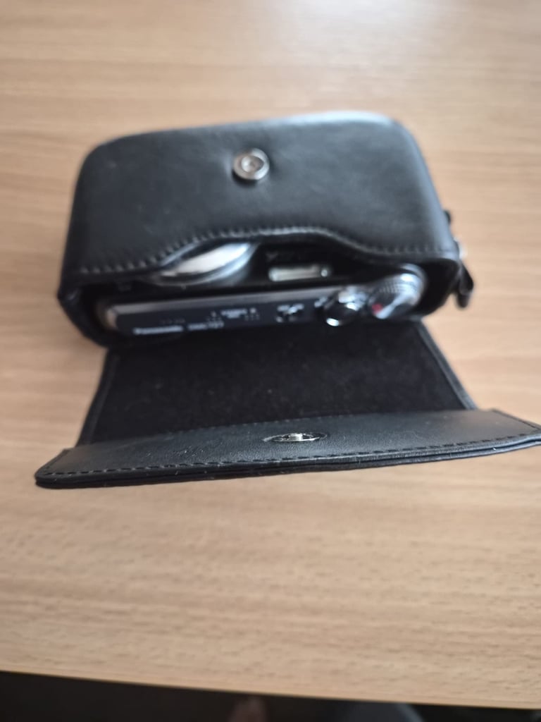 Perfect Christmas Gift – Panasonic Lumix Camera, Hardly Used!