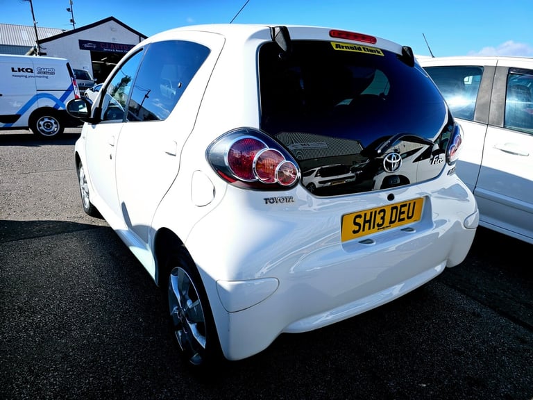 2013 Toyota AYGO 1.0 VVT-i Fire 5dr HATCHBACK Petrol Manual