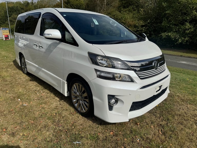 2014 Toyota Vellfire, White 2.4ltr, 7 seater, Golden Eyes 2 Edition,
