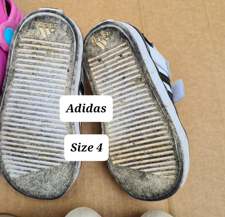 5 Pairs Of Young Girls Shoes Footware. Used. Sizes between 4 and 5.  2 or 3 years old at a guess. 