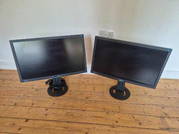 2 EIZO FlexScan EV2333W LCD 23 Inch 1920 X 1080  DVI With Power Lead and VGA Cable VGC