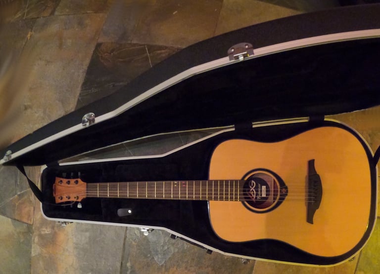 LAG Tramontine Deadnaught Acoustic Guitar + Gator Hard Case
