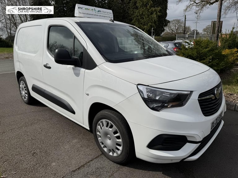 2020 Vauxhall Combo 2000 1.5 Turbo D 100ps H1 Sportive Van PANEL VAN DIESEL Manual
