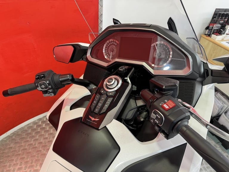  2023 Honda GL1800 Gold Wing Tour DCT