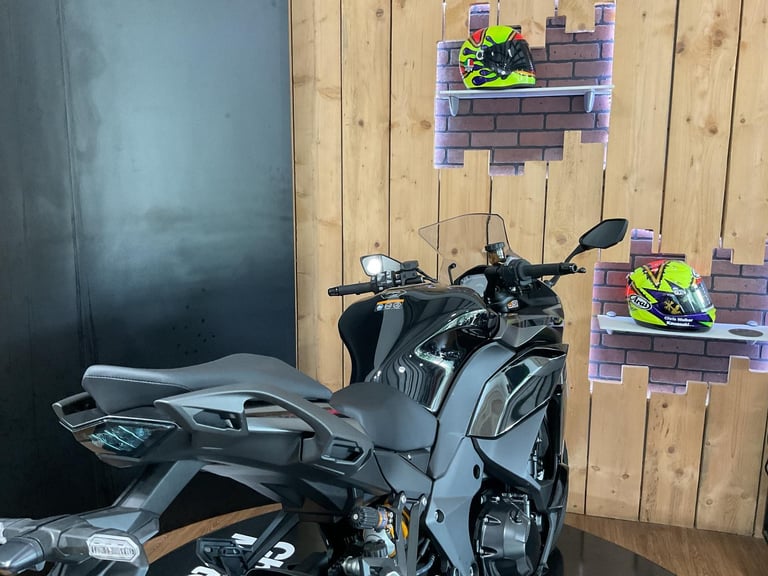 Kawasaki Ninja 1100SX SE 2025 TOUR for FREE!! FREE TOURING KIT! FREE UK DELIVERY