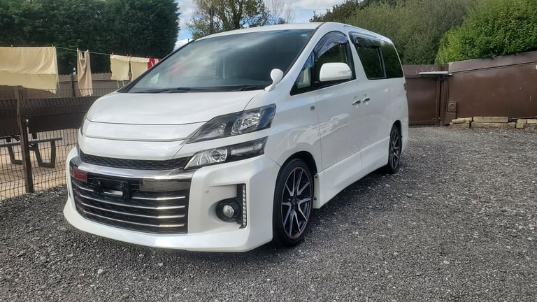 Toyota vellfire gs 2.4 auto white fresh japanese import 7 seater sunroofs 2013