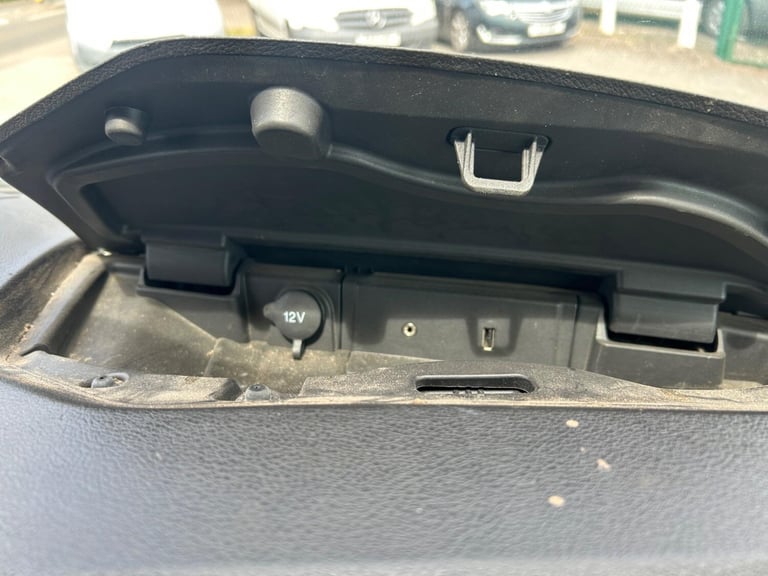 2016 Ford Transit 2.2 TDCi 350 Dropside 4dr Diesel Manual RWD L3 (219 g/km, 123 bhp) CHASSIS CAB ...