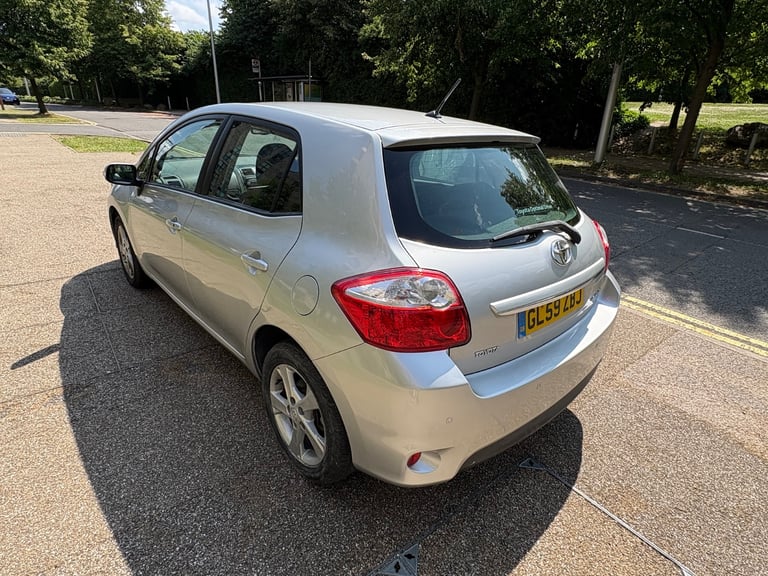 2010 facelift toyota Auris 1.6 automatic, drives perfect, excellent condition inside out,F.S.H 