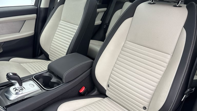 2023 Land Rover Discovery Sport 1.5 P300e 12.2kWh R-Dynamic SE SUV 5dr Petrol Plug-in Hybrid Auto...