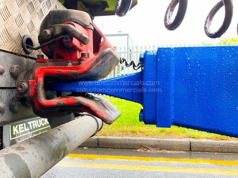 MCCAULEY TANDEM AXLE DRAWBAR LOADER 