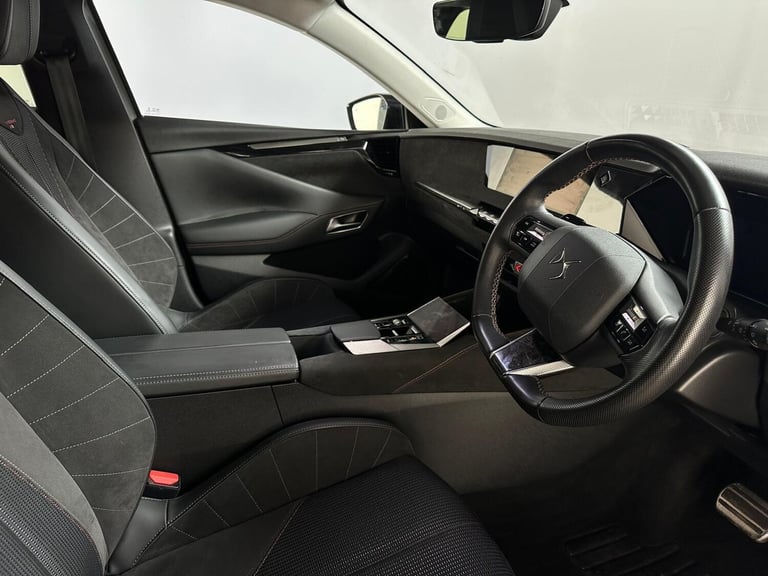 2023 DS Automobiles DS 4 1.6 E-TENSE 12.4kWh Performance Line + EAT8 Euro 6 (s/s) 5dr HATCHBACK P...