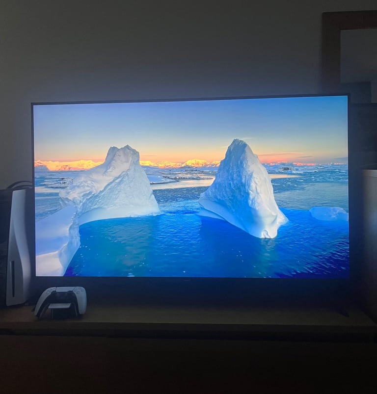 SAMSUNG UE50TU7020KXXU 50" Smart 4K Ultra HD HDR LED TV