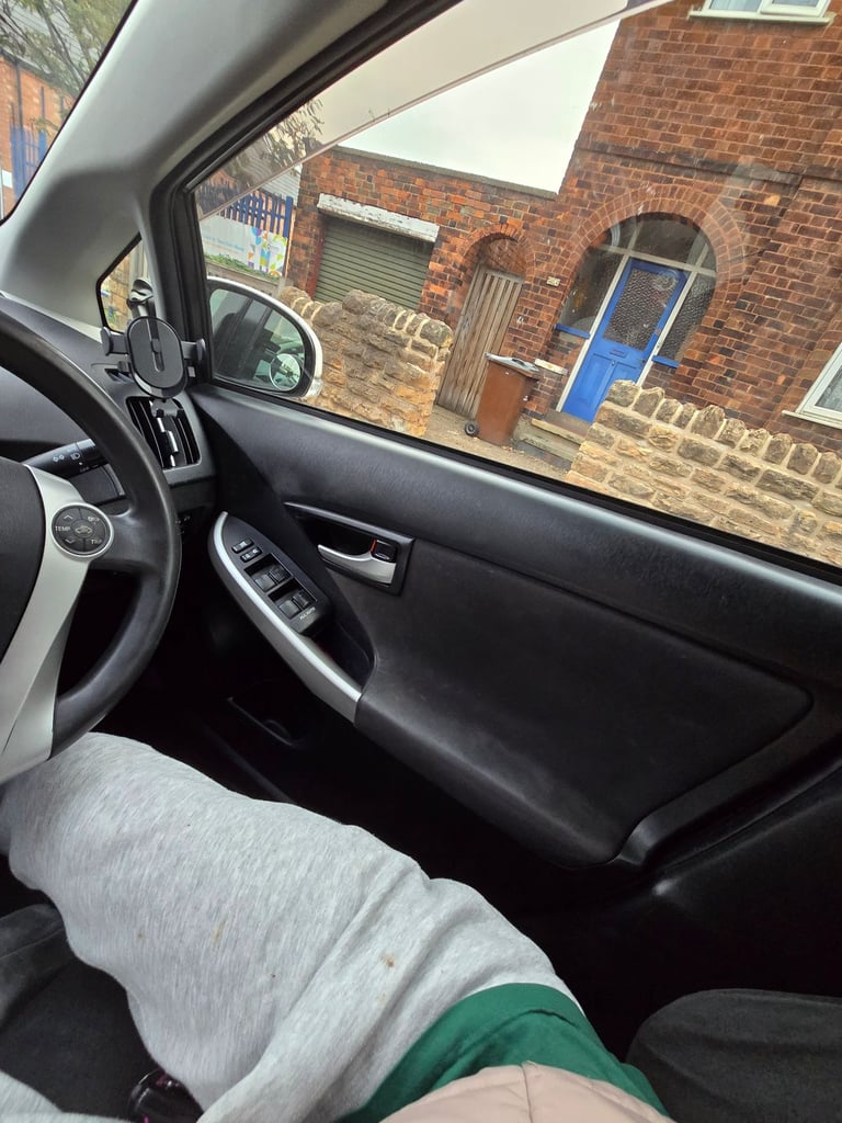 Toyota Prius 2014 Automatic (Read Description)