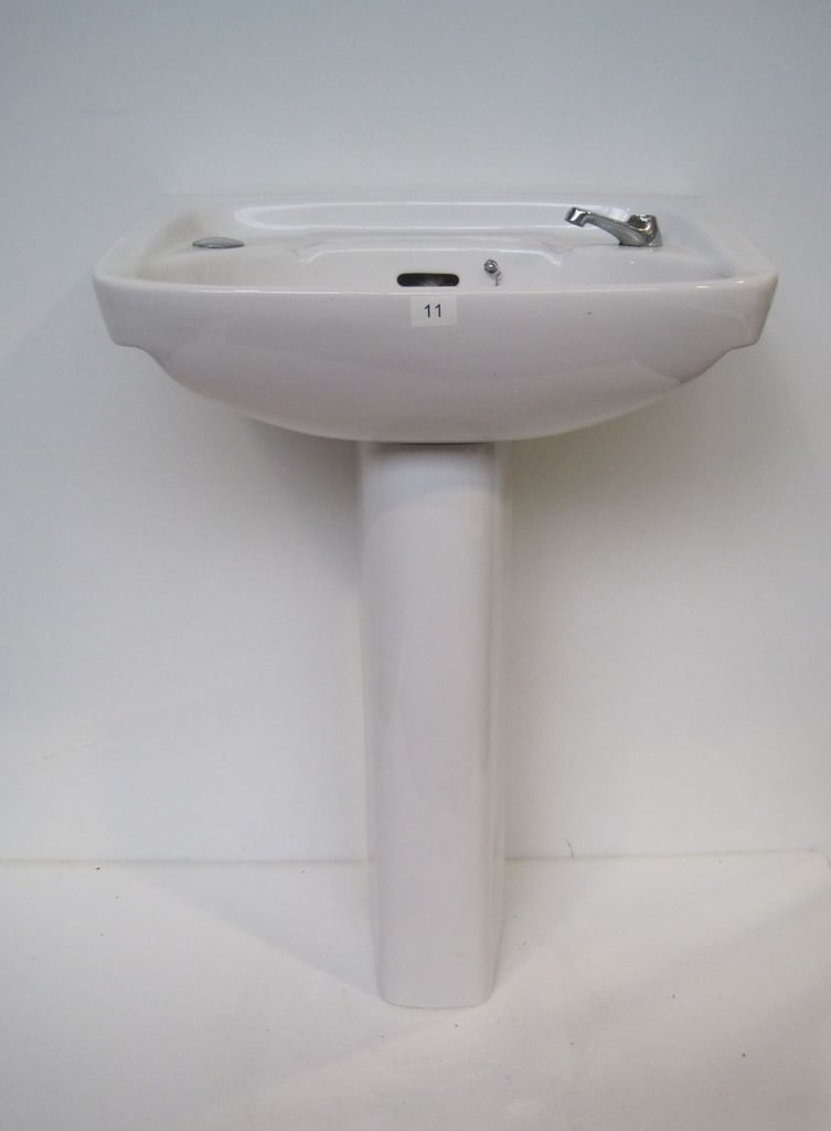 image for Washbasin – Washbasin & Pedestal (Basin no. 11)