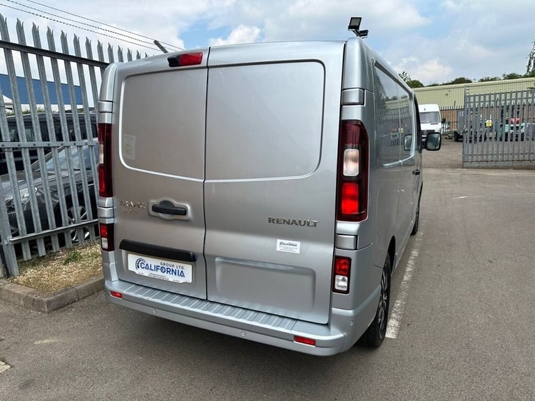 2023 Renault Trafic 2.0 dCi Blue 28 Sport+ Panel Van 5dr Diesel EDC SWB Euro 6 (s/s) (170 ps) PAN...