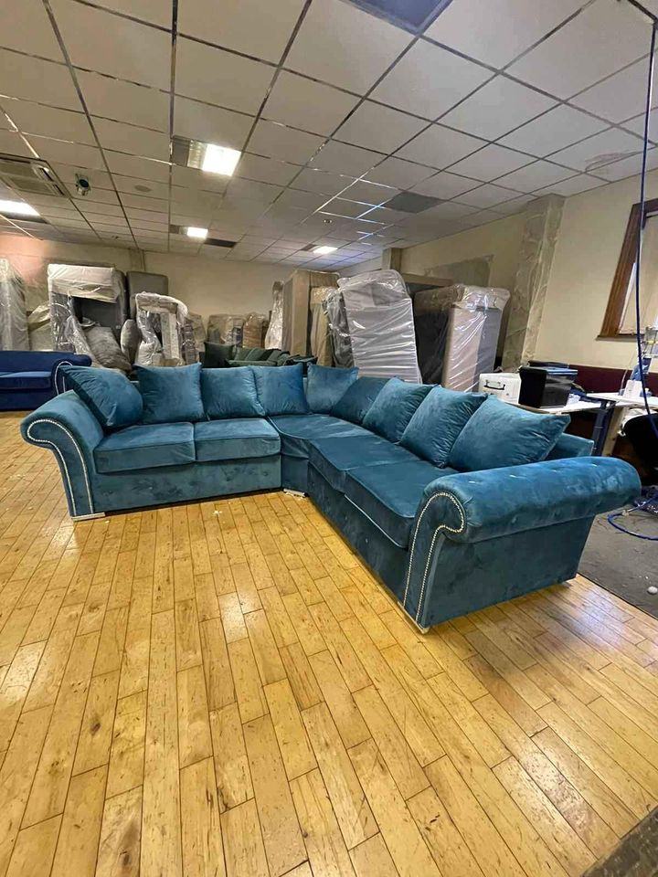 Brand New Chesterfield Merilyn Plush Velvet Fabric L Shape Corner And 3 & 2 Seater Sofa Set