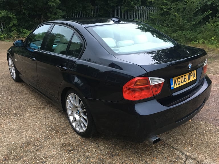BMW 320si 2.0 Petrol Saloon *1/500 MADE FOR UK* 4 Door Manual 320 SI