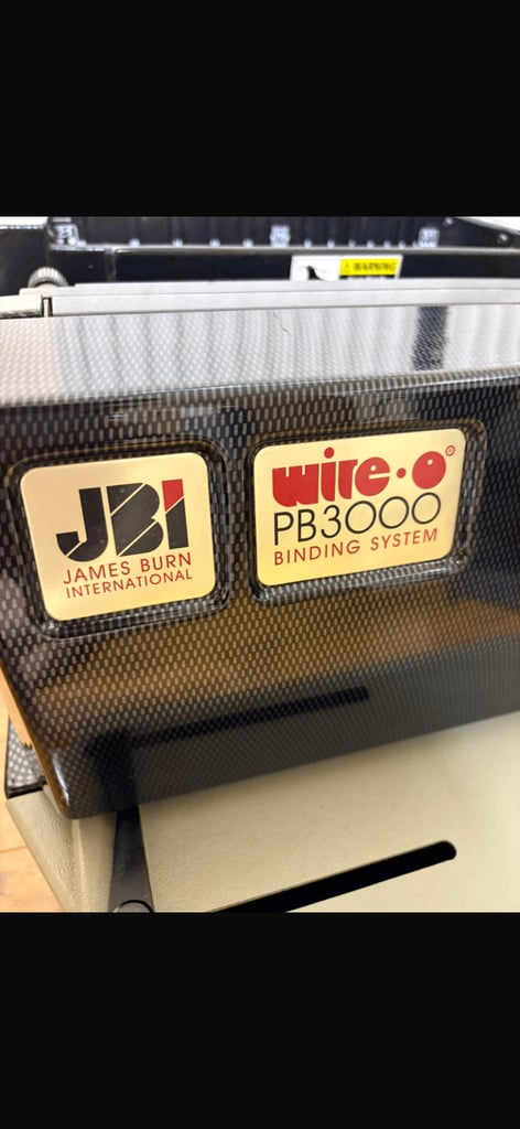 Binding system machine like new