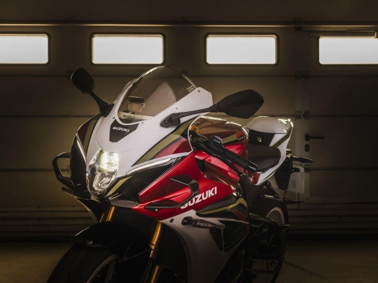 2026 new GSX-R1000R 40th Anniversary model. It's back! Price to be announced.