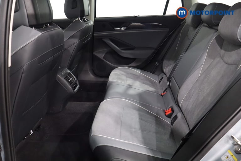 2025 Volkswagen Passat 1.5 TSI eHybrid Life 5dr DSG Estate Hybrid Automatic
