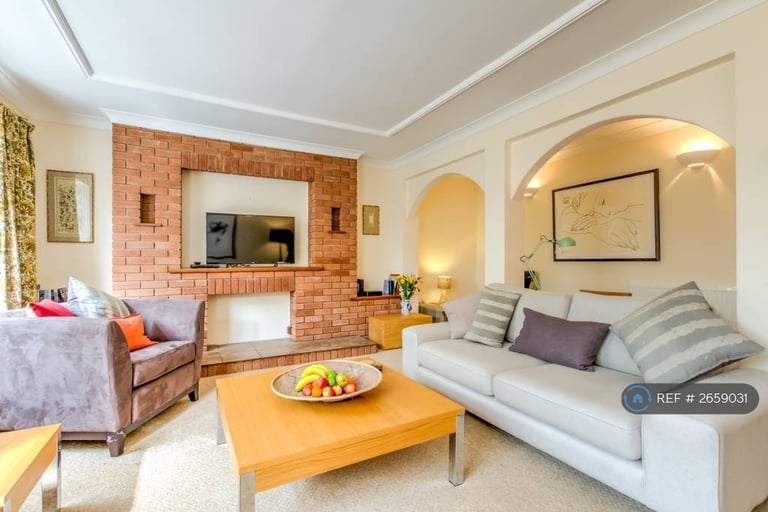 4 bedroom house in New High Street, Headington, Oxford, OX3 (4 bed) (#2659031)