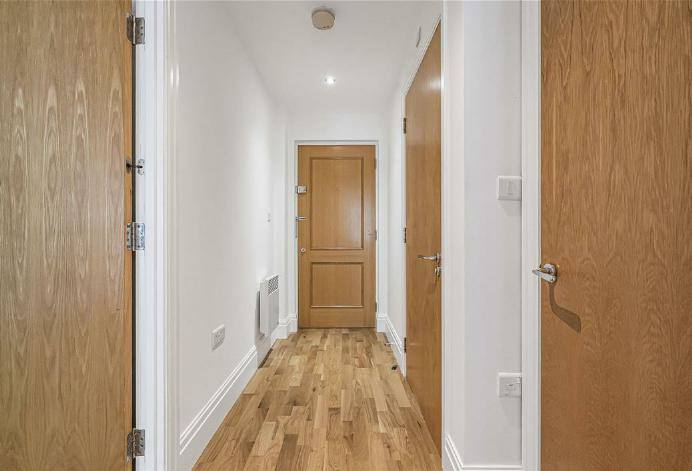 1 BEDROOM FLAT ROYAL QUARTER SEVEN KINGS WAY, KINGSTON UPON THAMES   