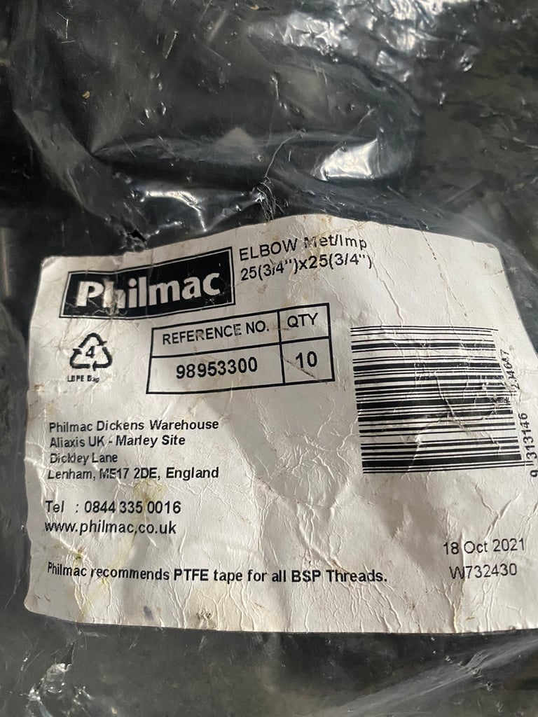 Push fit pipe connections 