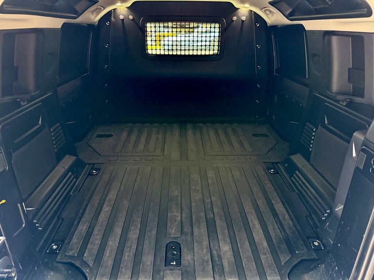 2022 Land Rover Defender 3.0 D250 Hard Top Auto [3 Seat] PANEL VAN DIESEL Automatic