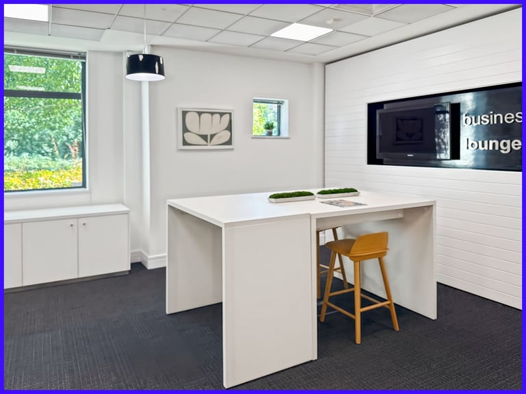 Camberley - GU16 7ER, Join a collaborative coworking environment at Quatro House