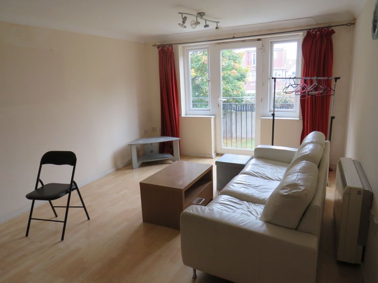 2 bedroom 2 bath flat for rent in Heston Hounslow TW5