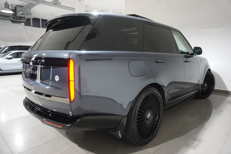 2023 Land Rover Range Rover 3.0 P550e 38.2kWh SV SUV 5dr Petrol Plug-in Hybrid Auto 4WD Euro 6 (s...