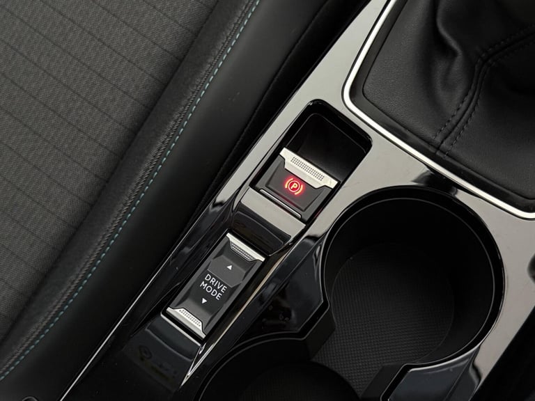  Peugeot 208 1.2 PureTech Allure Premium + Euro 6 (s/s) 5dr Petrol Manual